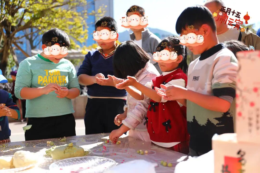 愿这份甜，陪伴他们岁岁年年